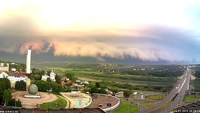 Грозовой фронт и начало грозы вечером 15.07.17
