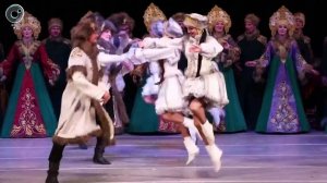 Симфонический оркестр и Сибирский русский народный хор вернулись с гастролей по Германии