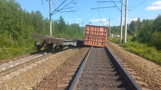 В Амурской области РФ партизаны пустили под откос поезд с боеприпасами – 19 вагонов спущены с путей смотреть онлайн