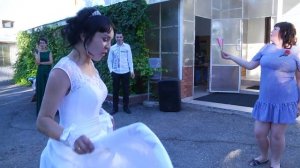 Танец невесты   "Вот она зажигает"