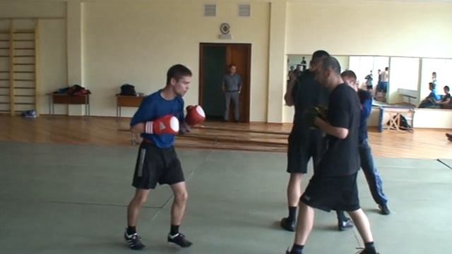 ЗМС Георгий Чигаев / работа на лапах 2010 г.