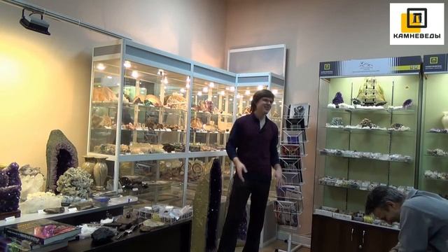 Что падает с неба кроме метеоритов?