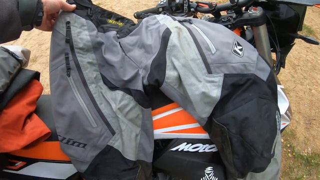 Mongolia vs Dakar Pants, the Catwalk Review - Motorcycle Gear from Adventure Spec and KLIM смотреть онлайн