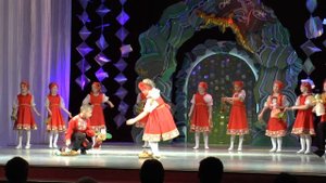 Шуточный осенний обряд -" Похороны мух и комаров"