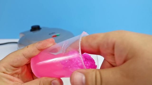 Желейный Медведь и Лизун в Вафельницы - Эксперименты для Желейного Медведя Лаки смотреть онлайн