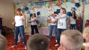 Флешмоб от родителей на выпускной!
