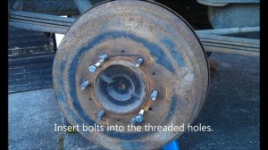 Rear brake drum removal tutorial Toyota Hilux, Surf MK3