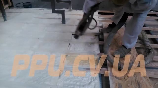 Утеплення модульного каркасного будинку ППУ піною