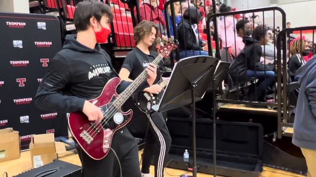 Thompson HS WarrCorps - Chameleon смотреть онлайн