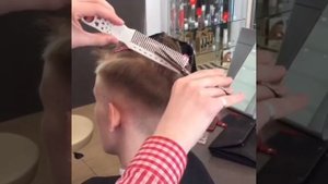 Как делать Тушевку ножницами в мужской стрижке