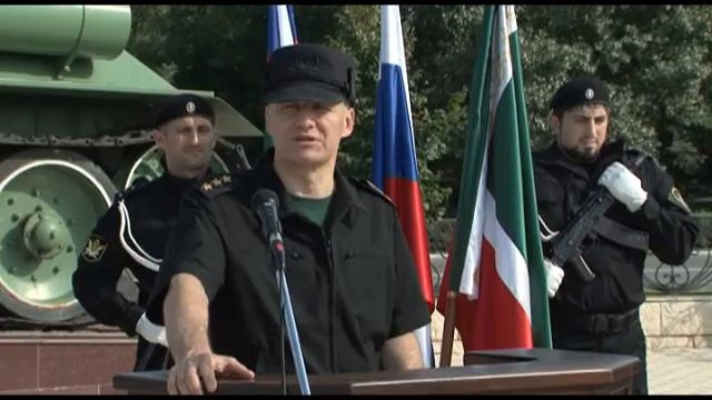 Ислам Кадыров Вручение именного пистолета смотреть онлайн