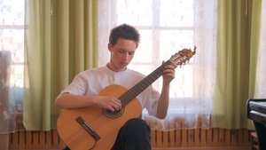 Н. Паганини - Сонатина До мажор, исп. Федотов Иван