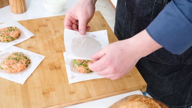 ВКУСНЕЙШИЙ РЫБНЫЙ БУРГЕР С ЛОСОСЕМ [Очень вкусный рыбный бургер]