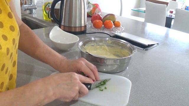 Лёгкий Куриный Суп с Галушками / Быстро и Просто/ Экономное Меню. смотреть онлайн