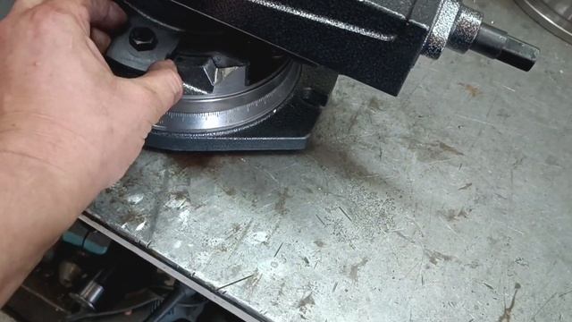 глобусные станочные тиски GRIFF 125 смотреть онлайн