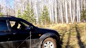 Рекстон достает из грязи уаз