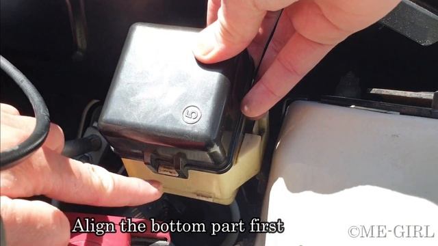 Toyota ist - open fuse box to replace fuse смотреть онлайн