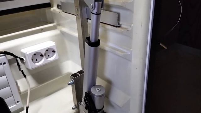 2. Профессиональный инкубатор из холодильника своими руками на 500 яиц. Механизм переворота яиц. смотреть онлайн