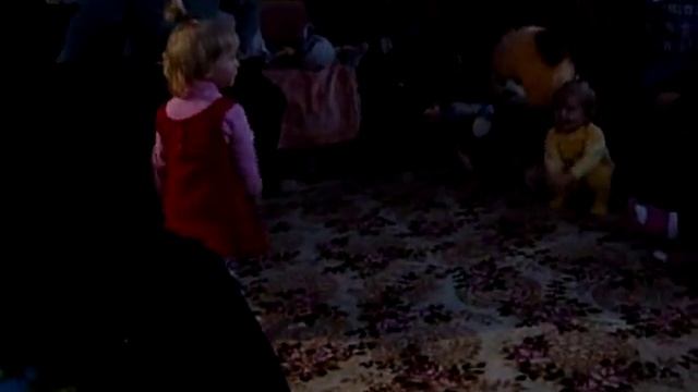 Хлопаем в ладошки топаем ножками. смотреть онлайн