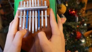 Как научиться играть на калимбе маленькую елочку? How to learn to play the Kalimba?