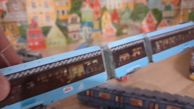 4К Бумажный трамвай и метро/трамваи в миниатюре смотреть онлайн