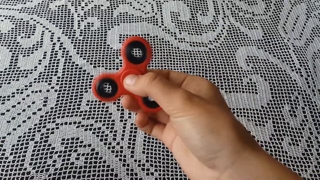 Как крутить спиннер одной рукой?! смотреть онлайн