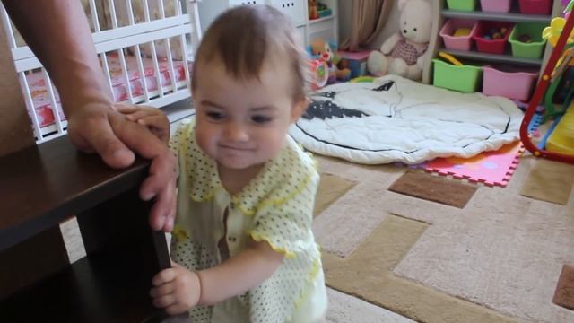 VLOG Алиса играет. Мы едим носки. Лисёнок для лисёнка