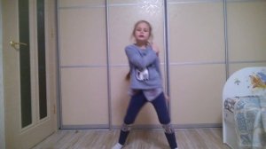 Танец на песню и май май