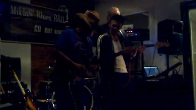 Miklos short shred @ BAR in Skien смотреть онлайн