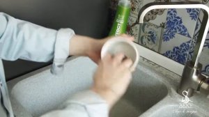 Как отмыть темный налет на кружках из фарфора? Бережный уход за фарфором АККУ!