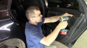 Как снять ручку, молдинг и обшивку двери на Audi A4 2007г