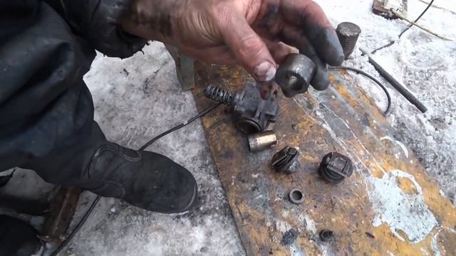 Мерседес 1114,1317,1520 передние тормоза.Ремонт тормозного механизма, замена подшипников,сальников смотреть онлайн