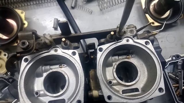 Yamaha Drag Star 400 чистка карбюраторов.. смотреть онлайн