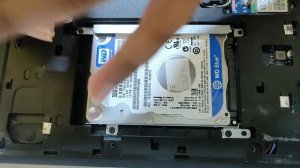Lenovo G50 30 G50 70 How to upgrade ram and harddrive
