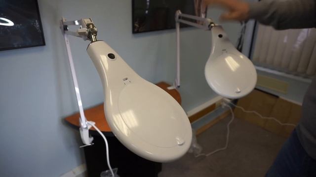 ECL56 Экранированная светодиодная настольная лампа лупа без пульсаций. смотреть онлайн