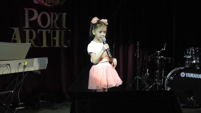 Раз ладошка, два ладошка---Дарья Морарь 6 лет смотреть онлайн