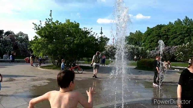 Сиреневый сад на Щёлковском шоссе с купанием в фонтане?⛲