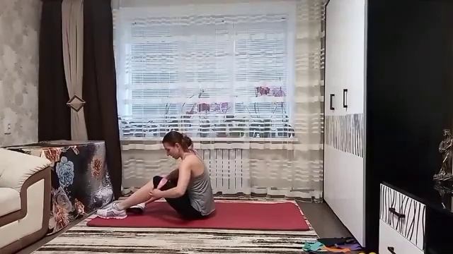 Фитнес дома день 20(гантели+резинки) смотреть онлайн