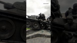 Танковый Десант - памятник в Прохоровке - Белгородская область