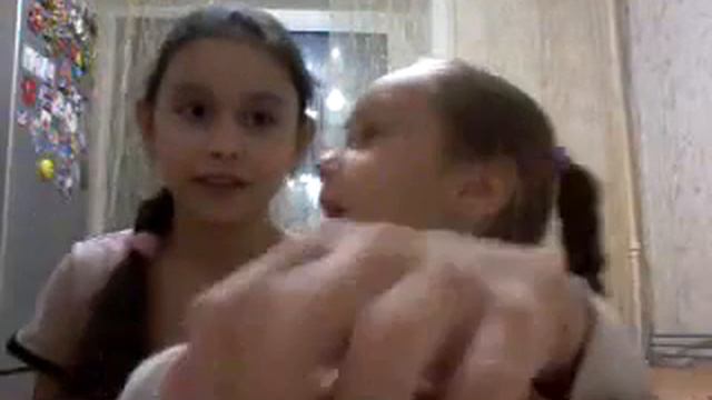 Да и Нет не говорить, чёрное и белое не носить. Играю с подругой смотреть онлайн