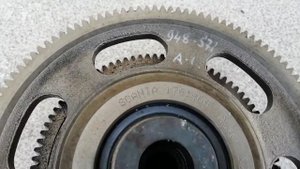 14. Промежуточная шестерня ГРМ 1761400 Скания