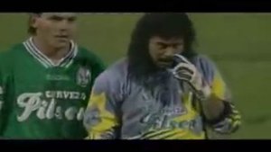 Безбашенный вратарь Рене Игита