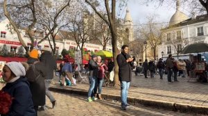 ПАРИЖ - ПРОГУЛКА ПО ПАРИЖУ "ЛЮДИ СМОТРЯТ НА МОНМАРТР" - 18 ЯНВАРЯ 2023