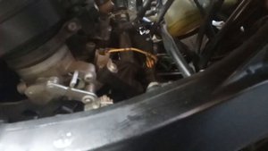 Suzuki GSR 600 - Чистим датчики, дроссельную заслонку и электрические контакты. "Гаражные истории"