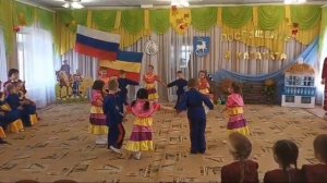 Казачий танец "Ой, на горке" старшая группа детского сада "Сказка" на развлечении "Посвящение"