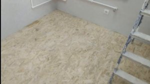 Деревянный пол, с покрытием наливным эпоксидным и кварцвиниловой плиткой