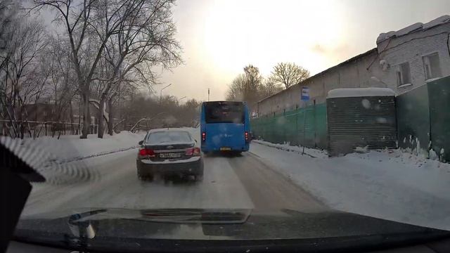 н144ен 750 едет по встречке смотреть онлайн