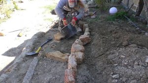 Садовый водопад своими руками. День 2. Делаем ступени.