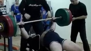 Николай Виткевич -жим лежа