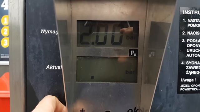 Jak napompować koło za pomocą kompresora na stacji benzynowej | ForumWiedzy смотреть онлайн